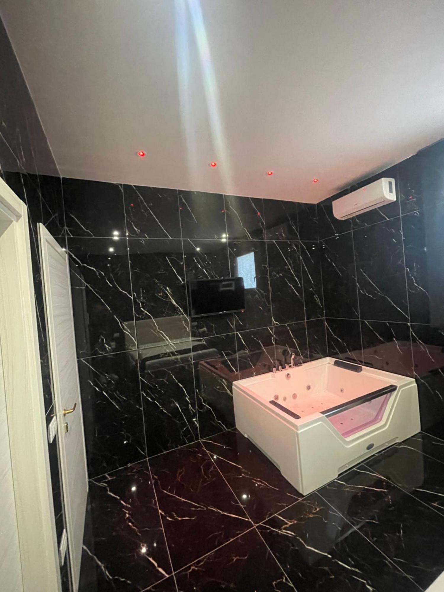 Life Hotel Casalnuovo Di Napoli Buitenkant foto